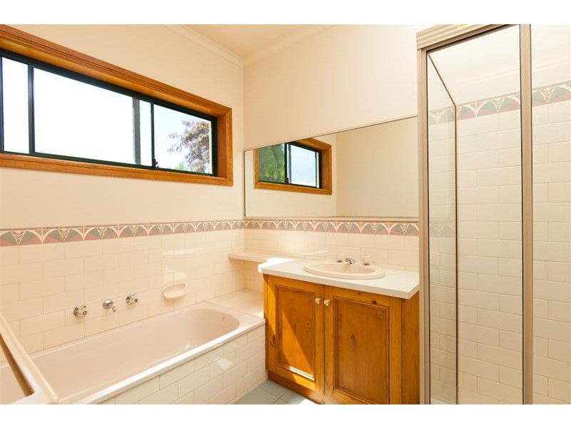 6 Carmela Court, Mildura VIC 3500