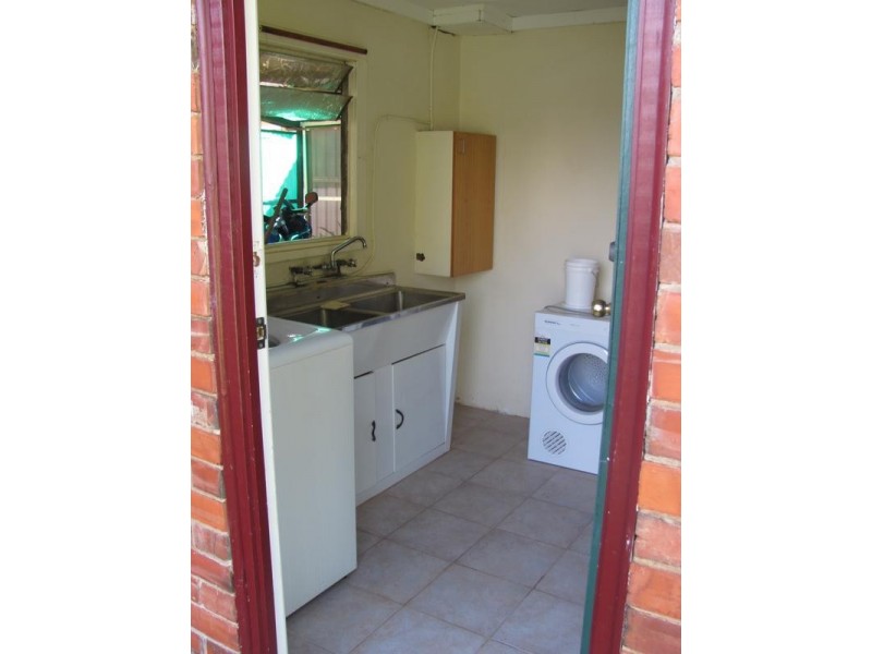 8 Kurrajong Parade, Mildura VIC 3500