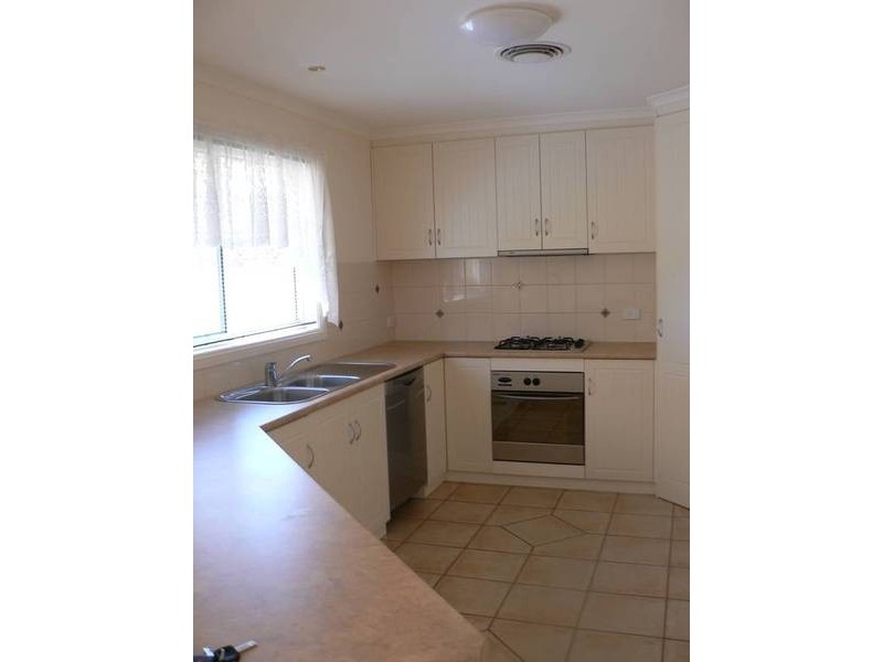 29 Summer Drive, Gol Gol NSW 2738