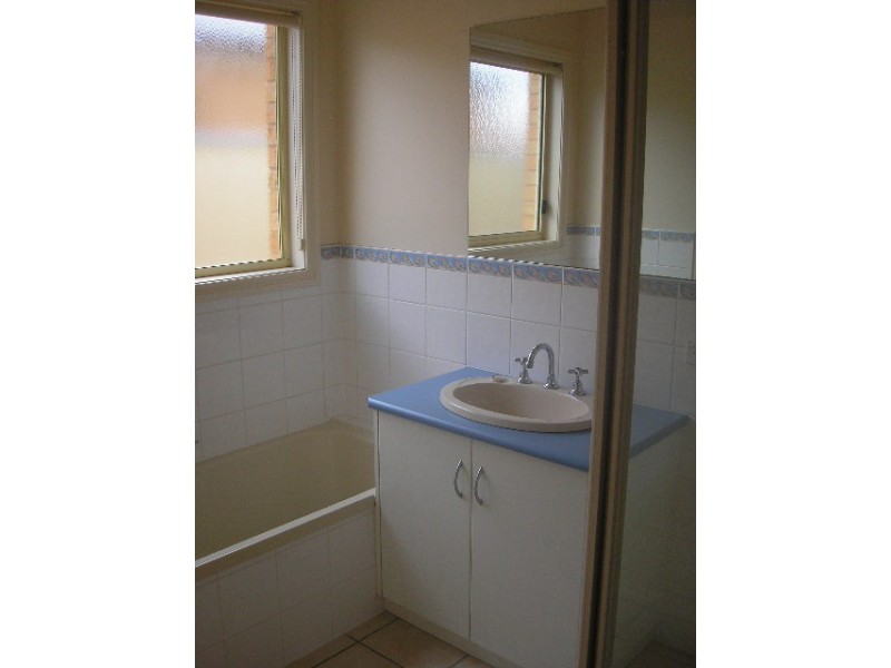 27 Canterbury Drive, Mildura VIC 3500