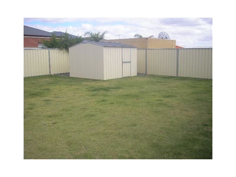 27 Canterbury Drive, Mildura VIC 3500