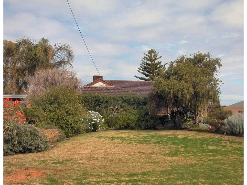 22 Fifth Street, Nichols Point VIC 3501