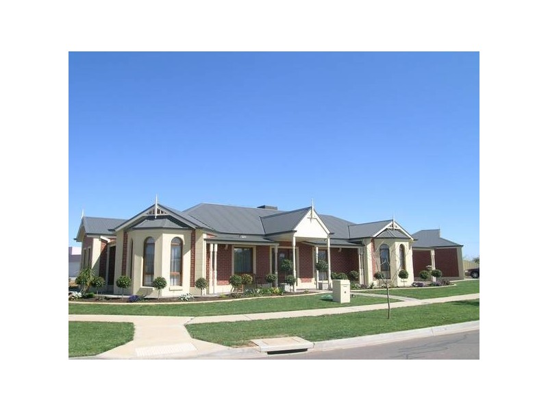 13 Edmund Barton Court, Mildura VIC 3500