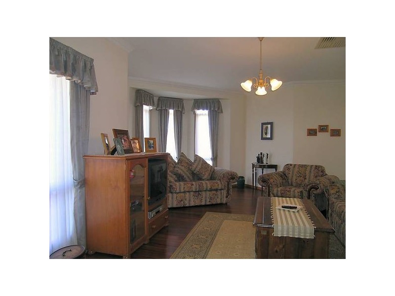 13 Edmund Barton Court, Mildura VIC 3500