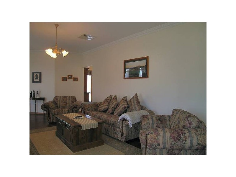 13 Edmund Barton Court, Mildura VIC 3500