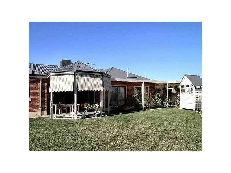 13 Edmund Barton Court, Mildura VIC 3500