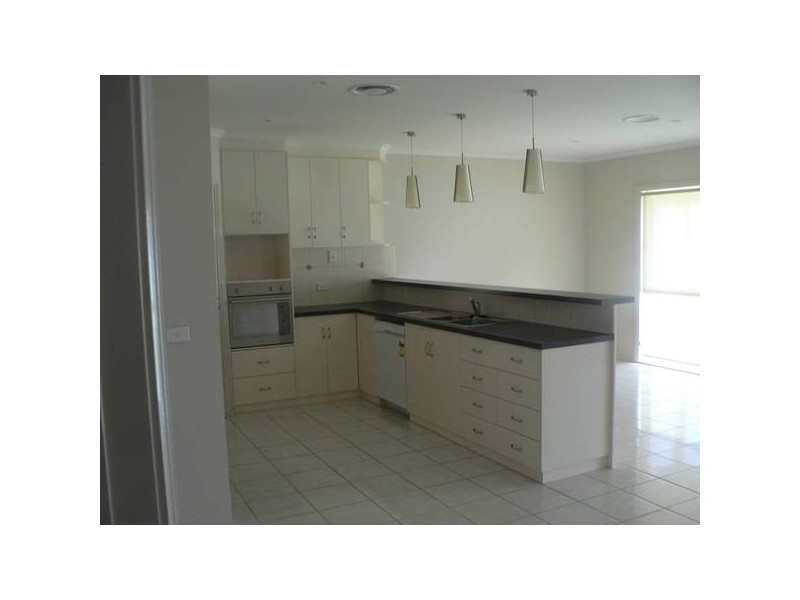 4 Suffolk Drive, Mildura VIC 3500