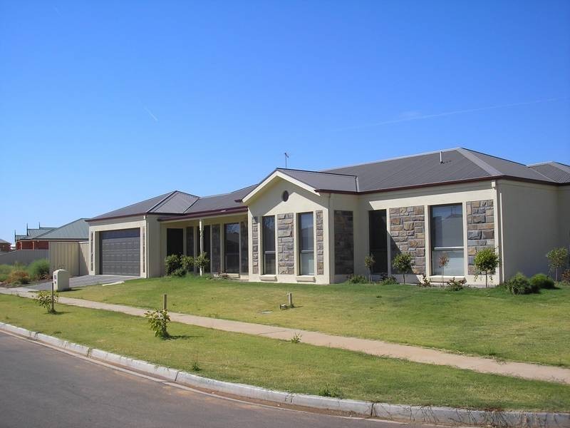 8 Bristol Way, Mildura VIC 3500