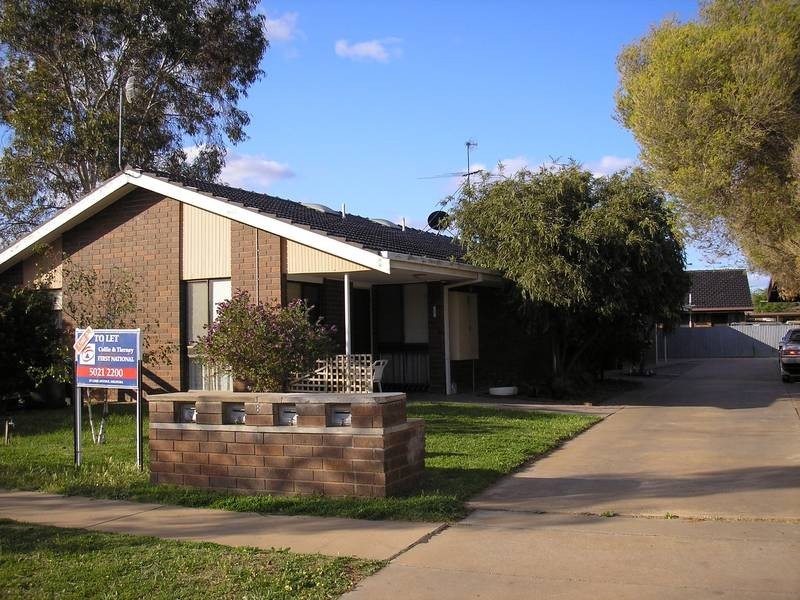 2/8 Eileen Street, Mildura VIC 3500