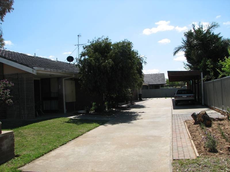 2/8 Eileen Street, Mildura VIC 3500