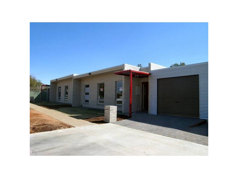 Douglas Street, Mildura VIC 3500