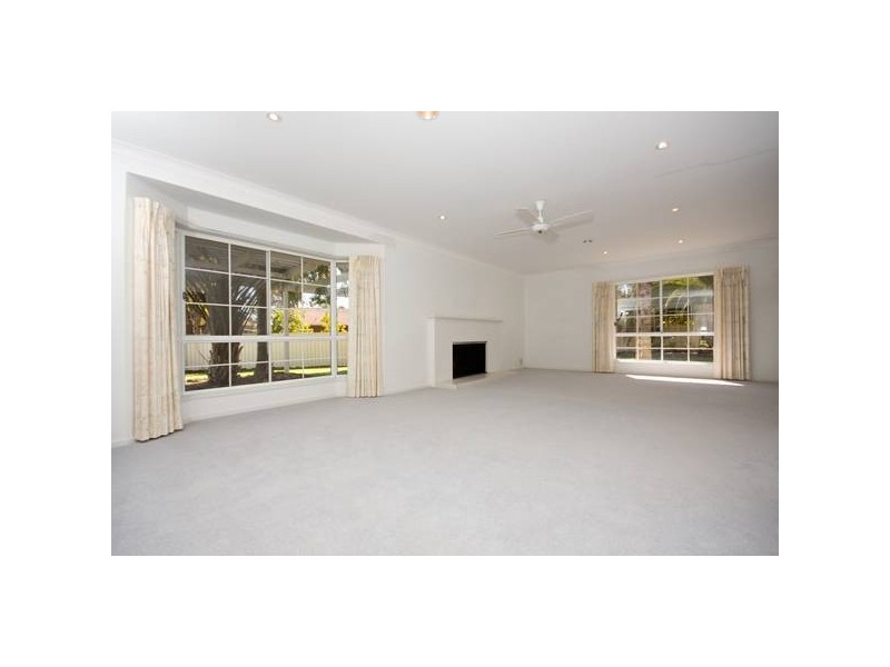 2 Leng Close, Nichols Point VIC 3501