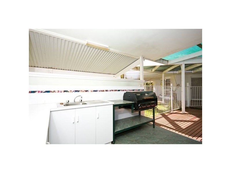 2 Leng Close, Nichols Point VIC 3501