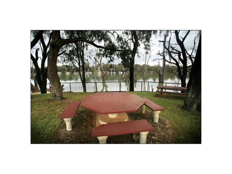 78a Sturt Highway, Buronga NSW 2739