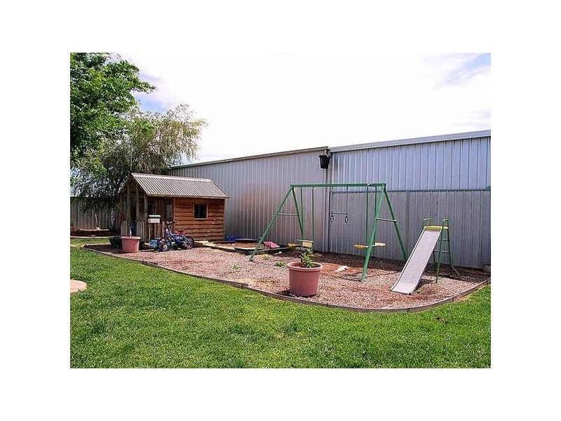 3037 Benetook Avenue, Mildura South VIC 3501