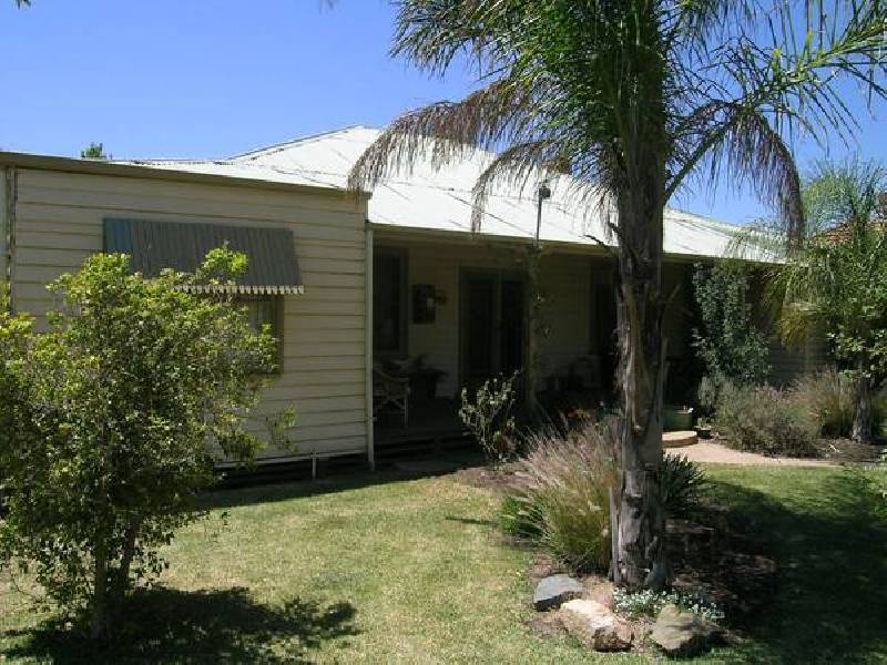 104 Thirteenth Street, Mildura VIC 3500