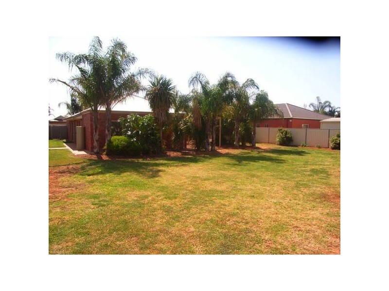 8 Planetree Drive, Mildura VIC 3500