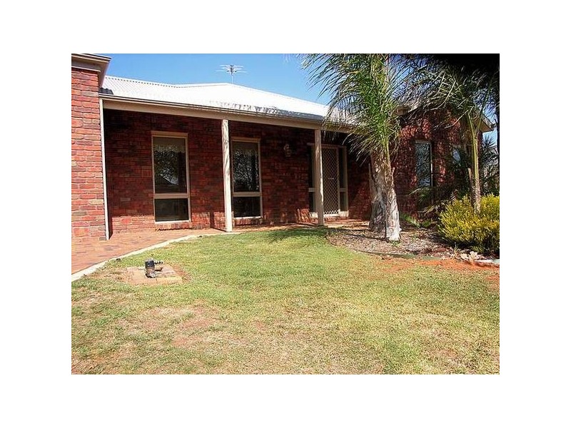 8 Planetree Drive, Mildura VIC 3500