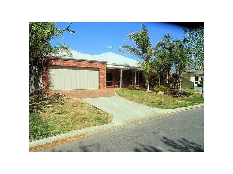 8 Planetree Drive, Mildura VIC 3500