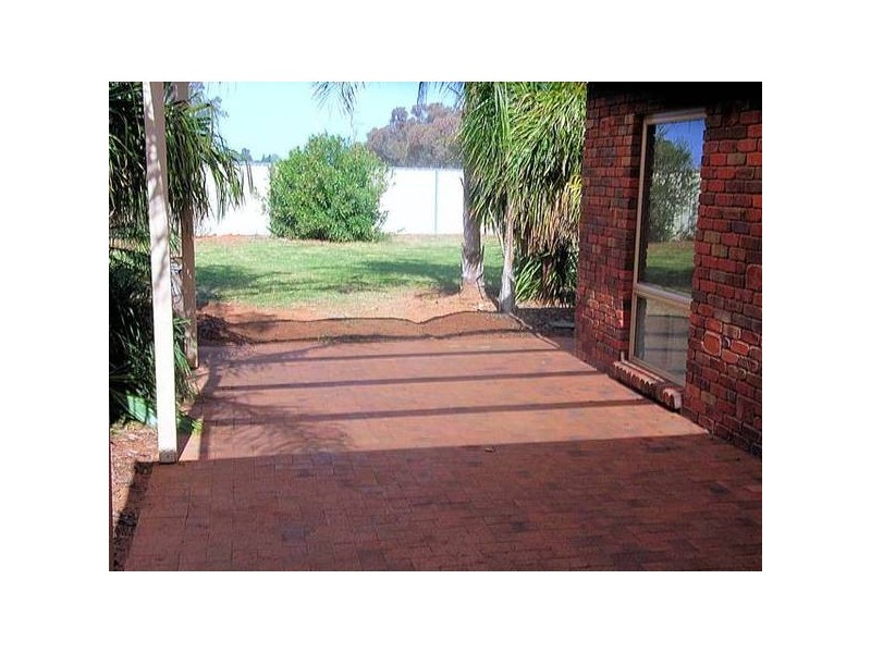 8 Planetree Drive, Mildura VIC 3500