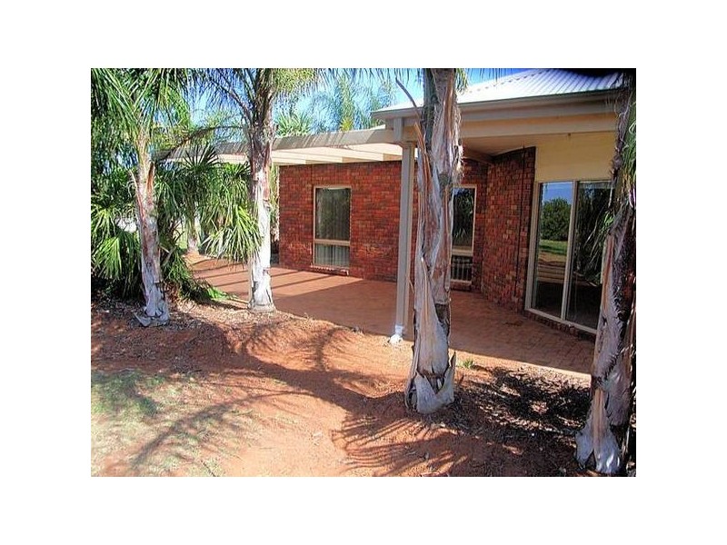 8 Planetree Drive, Mildura VIC 3500