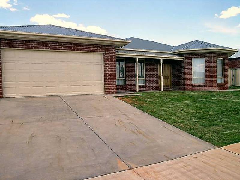 8 Jordan Avenue, Mildura VIC 3500