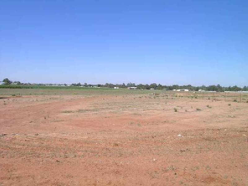 4 Eleventh Street, Nichols Point VIC 3501