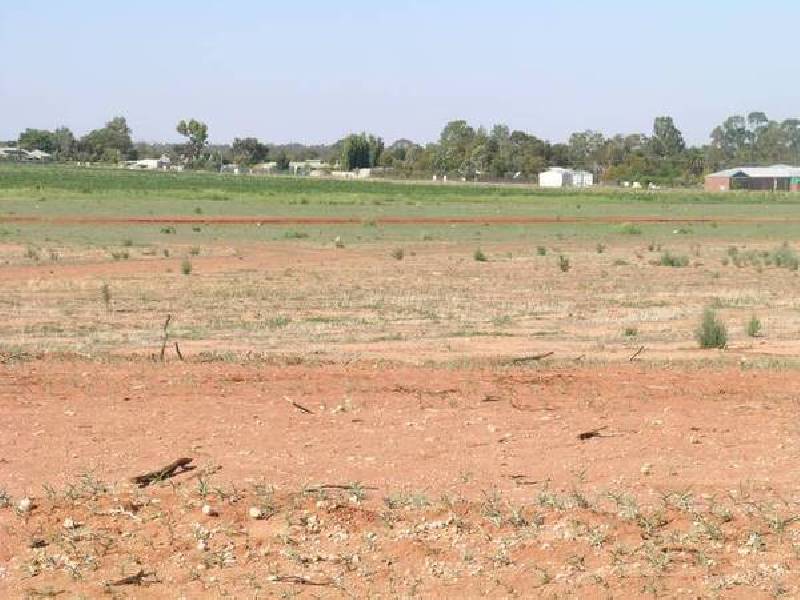 4 Eleventh Street, Nichols Point VIC 3501