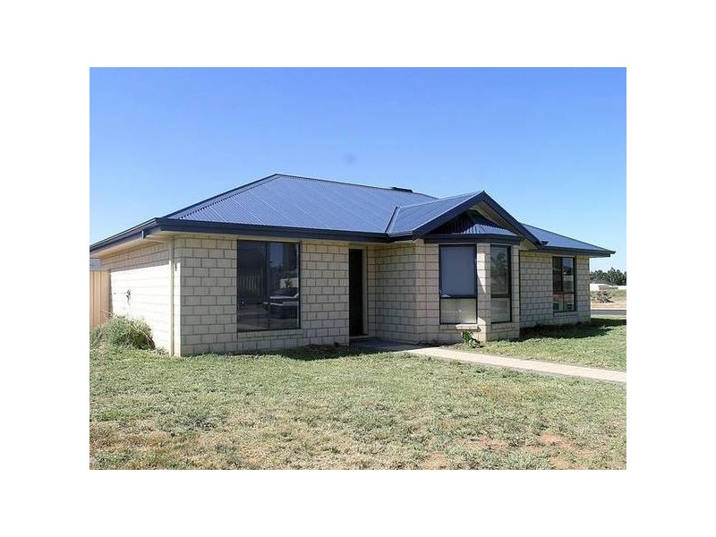 34 Midway Drive, Buronga NSW 2739