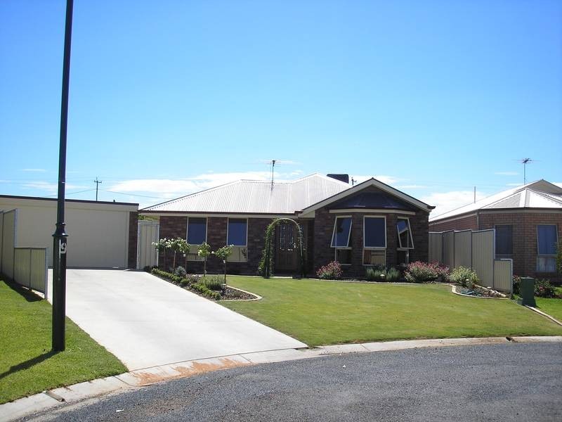 11 Rosedale Crt, Gol Gol NSW 2738
