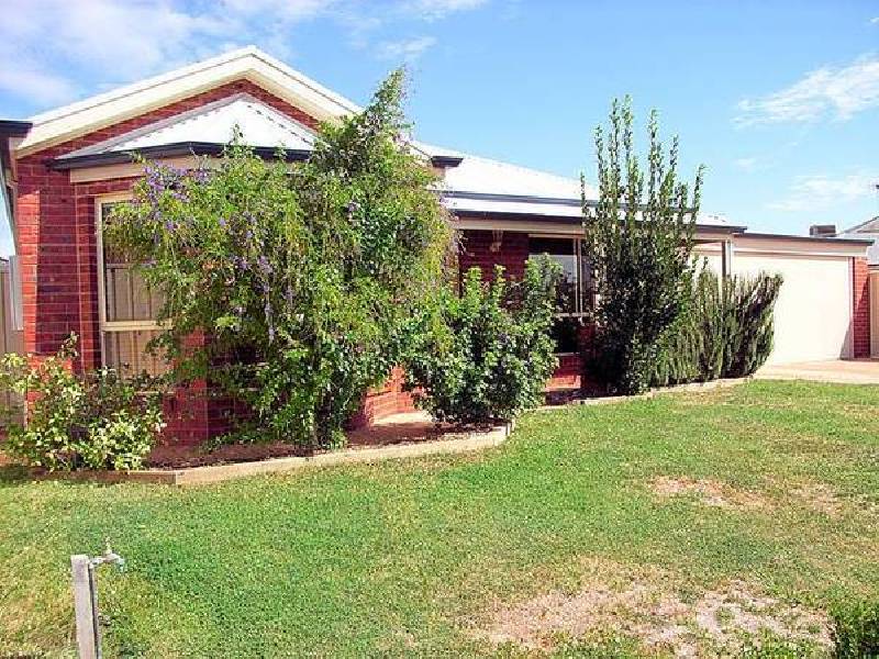 2 Balmoral Place, Mildura VIC 3500