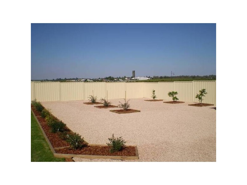 90 Pitman Avenue, Buronga NSW 2739