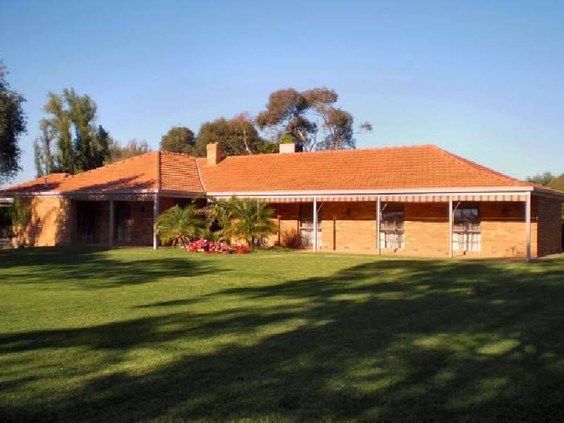 Karadoc Avenue, Irymple VIC 3498