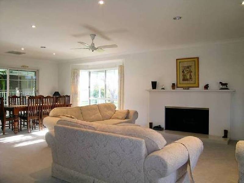 2 Leng Close, Nichols Point VIC 3501