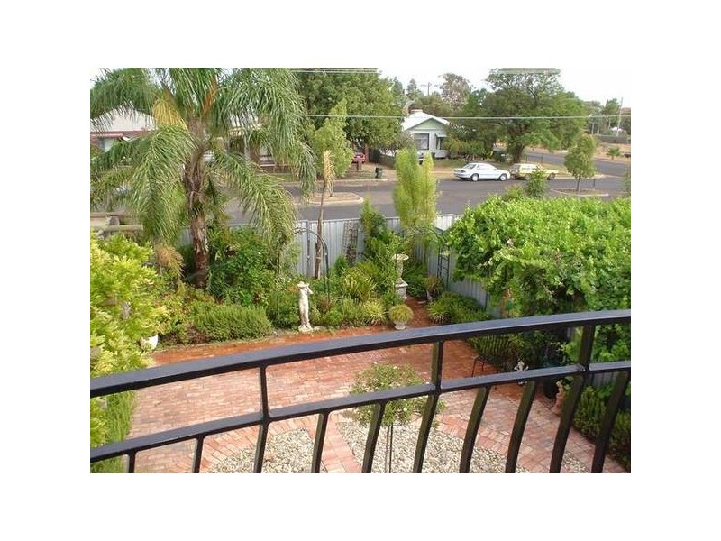 16 Olive Avenue, Mildura VIC 3500