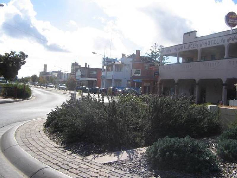 4 Smith Street, Warracknabeal VIC 3393