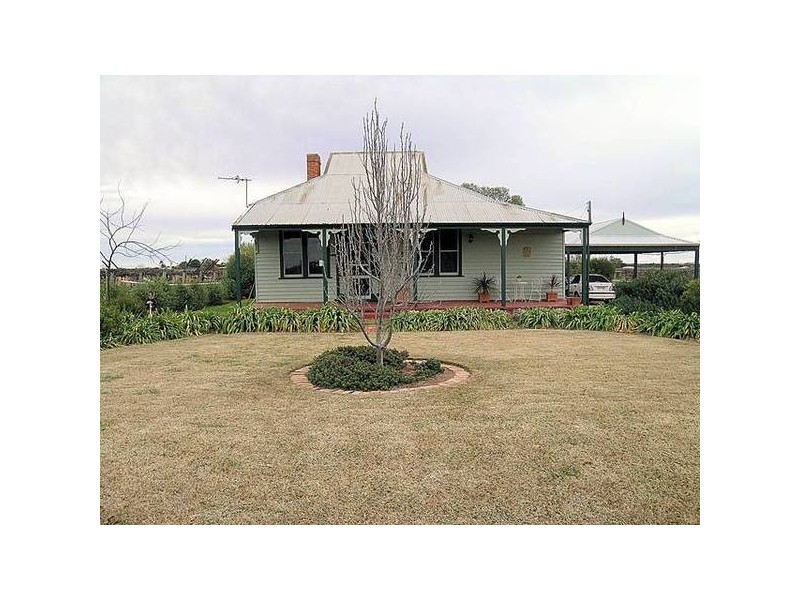 Paschendale Avenue, Merbein VIC 3505