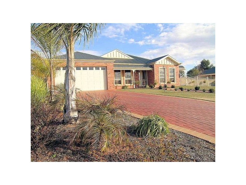 Summer Drive, Buronga NSW 2739