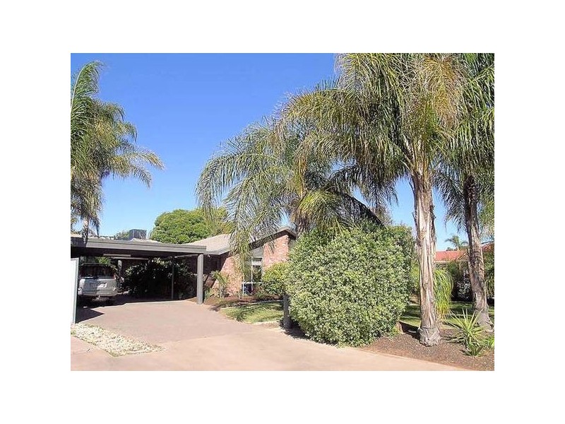 Coonawarra Close, Mildura VIC 3500