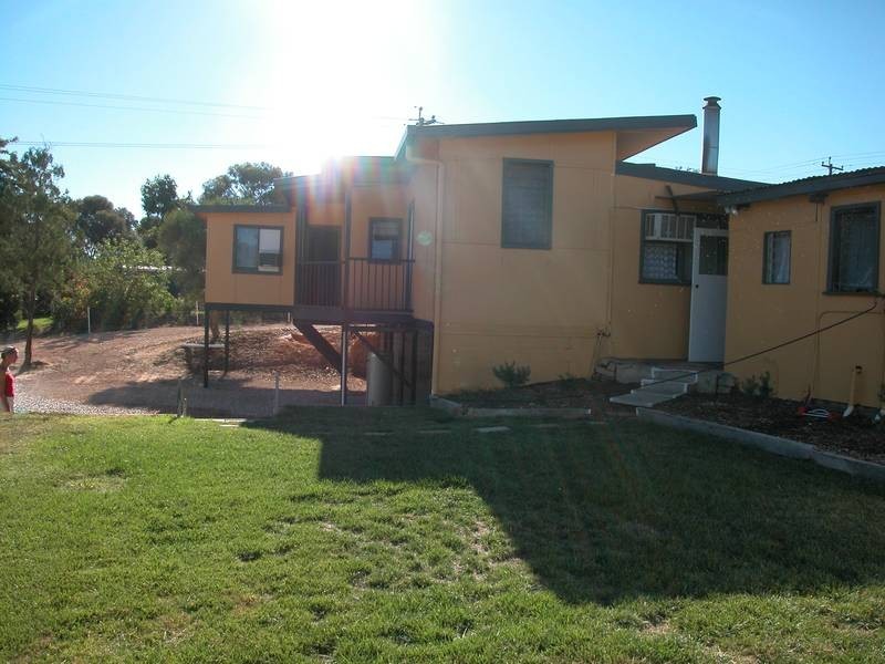 148 Sturt Highway, Buronga NSW 2739