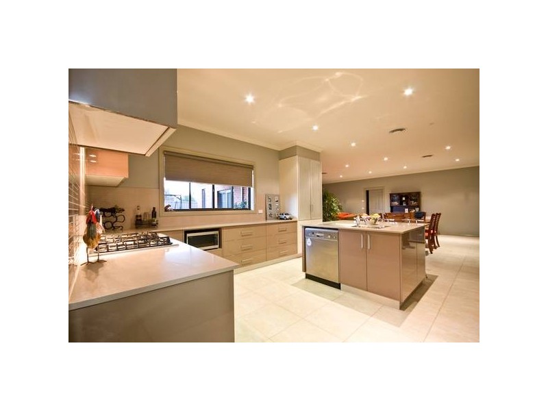 4 Popular Alm Court, Mildura VIC 3500