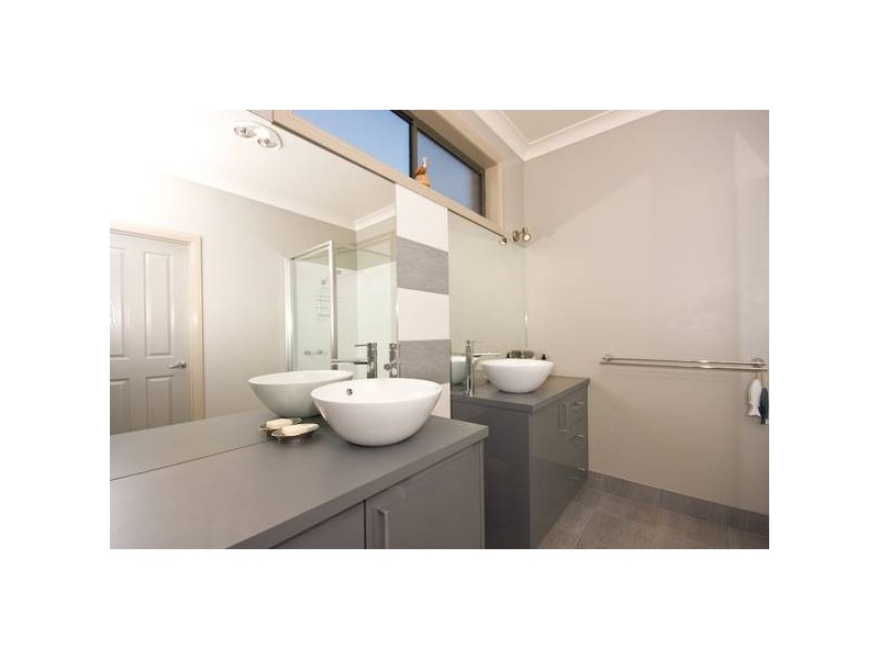 4 Popular Alm Court, Mildura VIC 3500