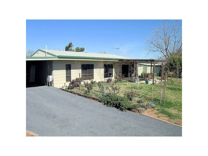 132 Sturt Highway, Merbein VIC 3505