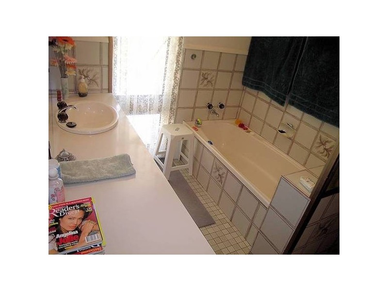 49a Blakes Road, Iraak VIC 3494