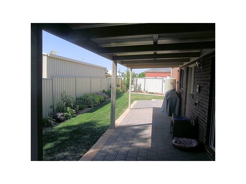 5 Balmoral Place, Mildura VIC 3500