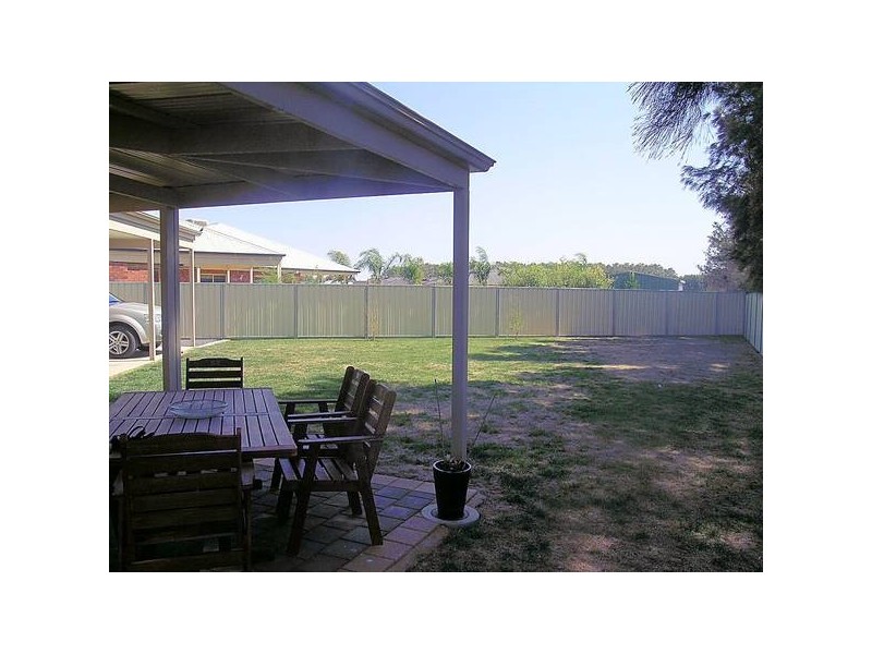 5 Balmoral Place, Mildura VIC 3500