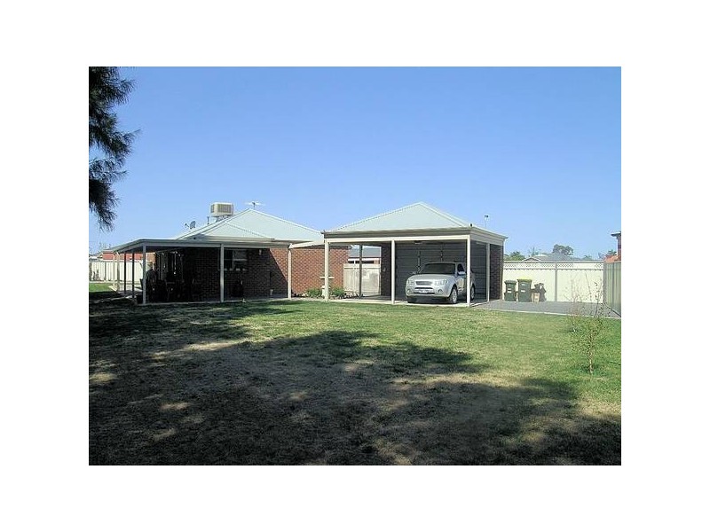 5 Balmoral Place, Mildura VIC 3500