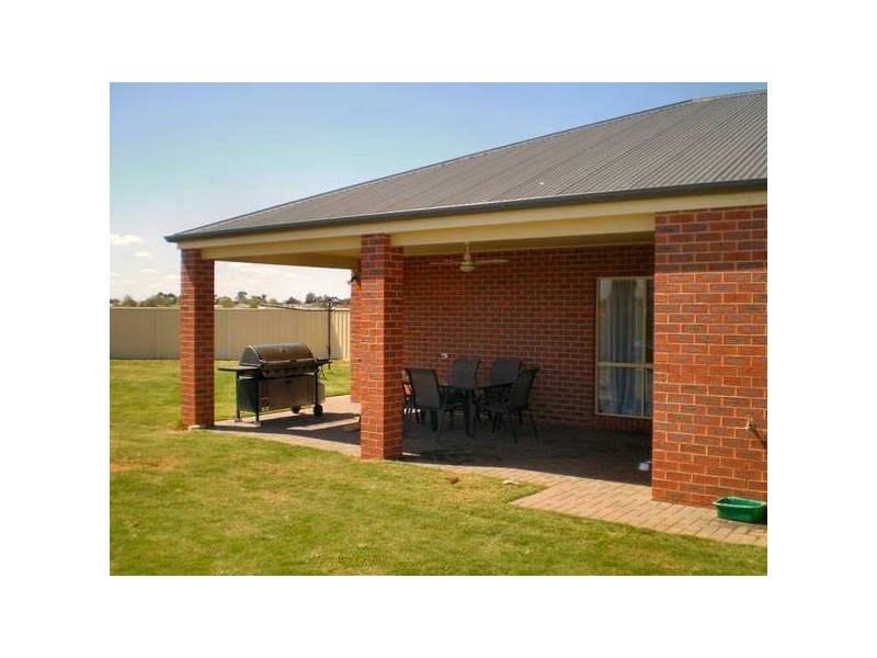 4 Daytona Court, Mildura VIC 3500