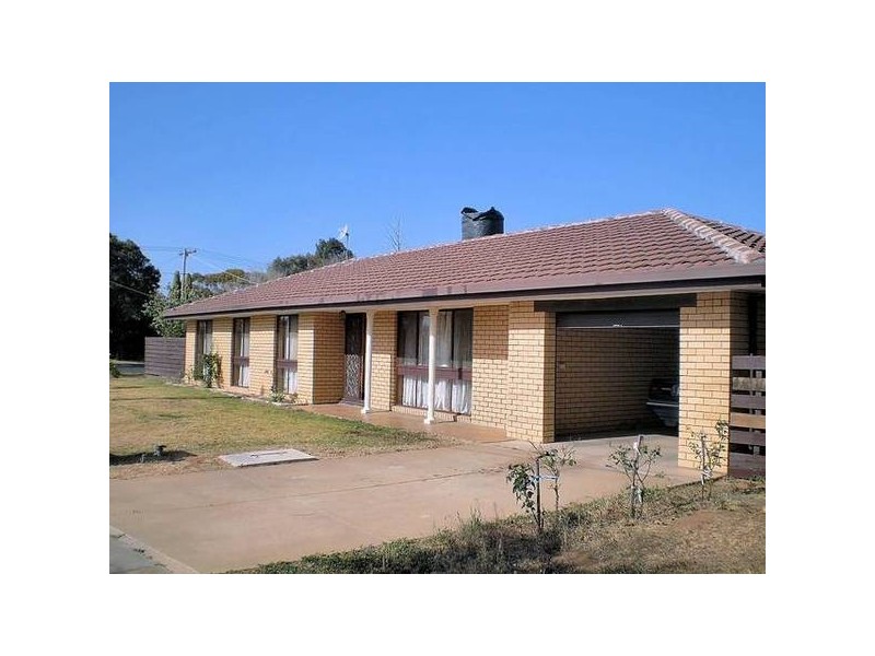 11 Dennis Avenue, Mildura VIC 3500