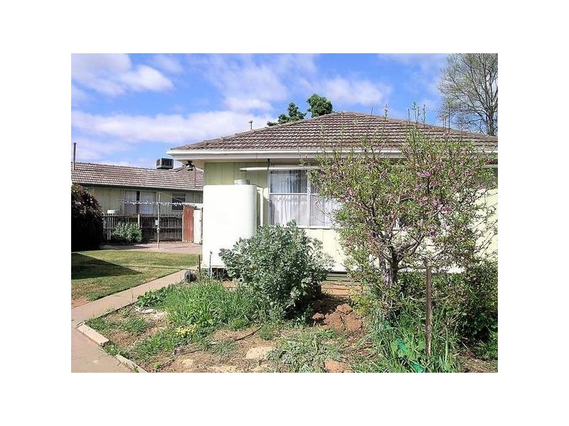 8 Weir Crescent, Mildura VIC 3500